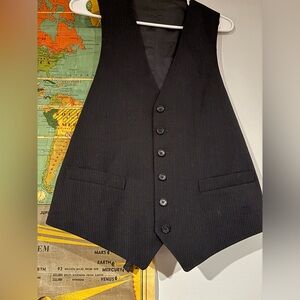 Pinstripe vest. Men’s size 41 long. Six buttons. Vintage. Satin feel back.